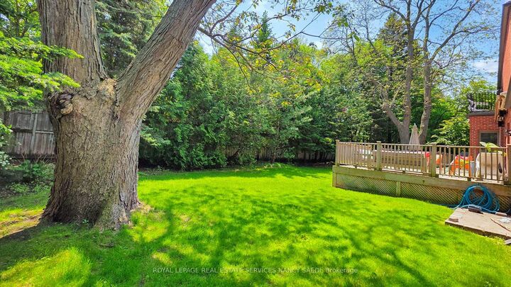 Property Photo: 21 Forest Heights Boulevard ON M2L 1G4