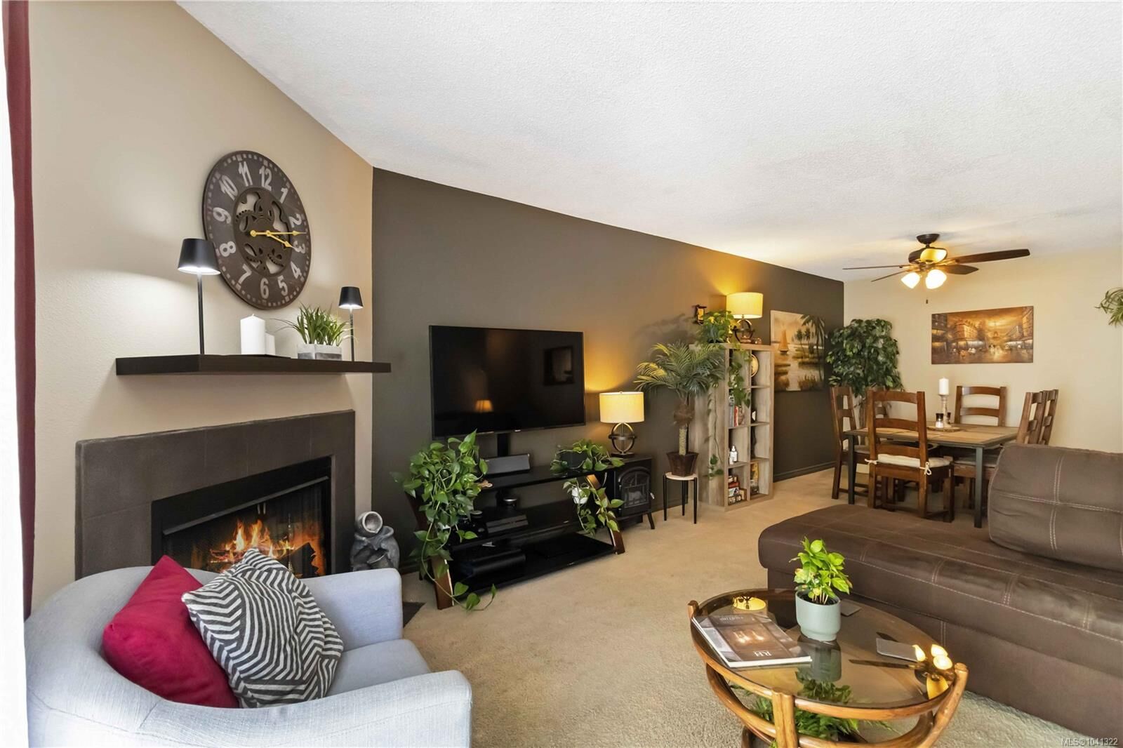 Property Photo:  3255 Glasgow Ave #314  BC V8X 4S4 