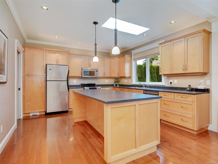 Property Photo: 2286 Hazelton Pl BC V8N 5C3