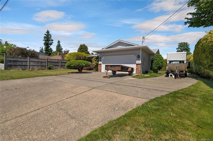 Property Photo:  324 Parkway Dr  BC V9W 1W7 