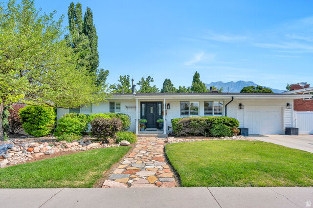 Property Photo:  871 E 500 S  UT 84097 