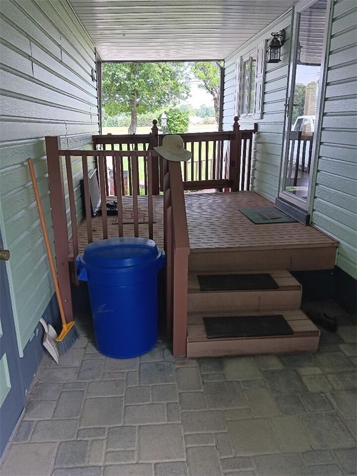 Property Photo:  1382 Connellsville Rd  PA 15456 