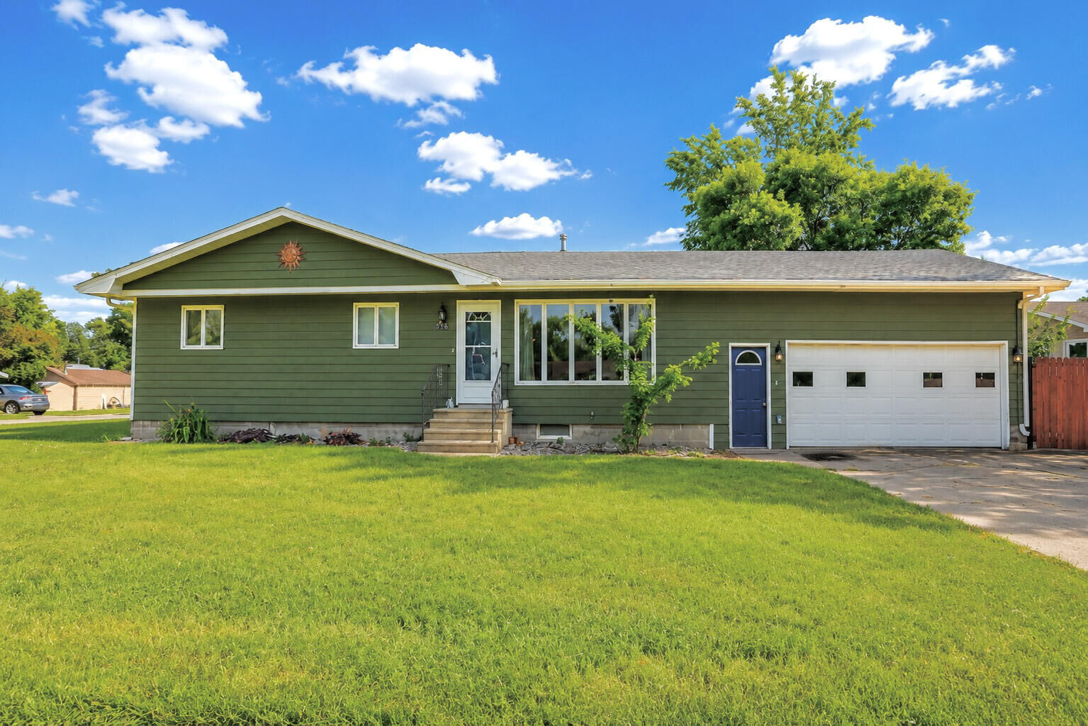 Property Photo:  816 12th Avenue  SD 57401 