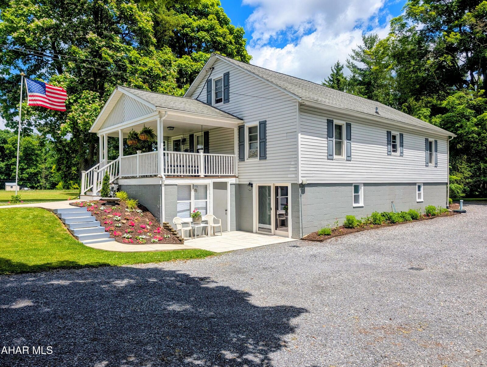 Property Photo:  4762 Cortland Road  PA 15554 
