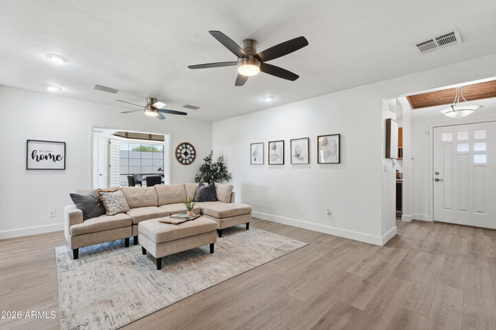 Property Photo: 7001 N 14th Street AZ 85020