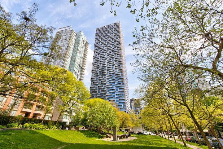 Photo de la propriété:  1480 Howe Street 3105  BC V6Z 0G5 