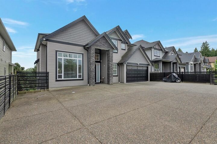 Property Photo: 3363 Horn Street 7 BC V2S 7B3
