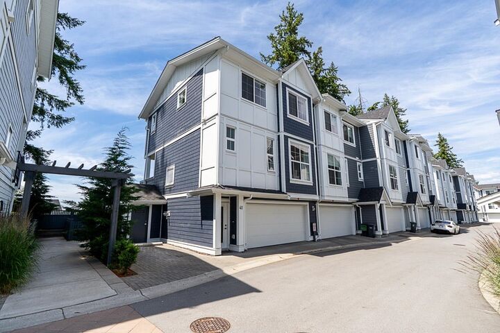 Property Photo: 20321 80 Avenue 41 BC V2Y 3S3