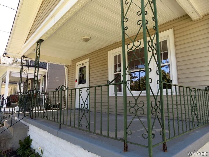 Property Photo:  69 Lockwood Avenue  NY 14220 