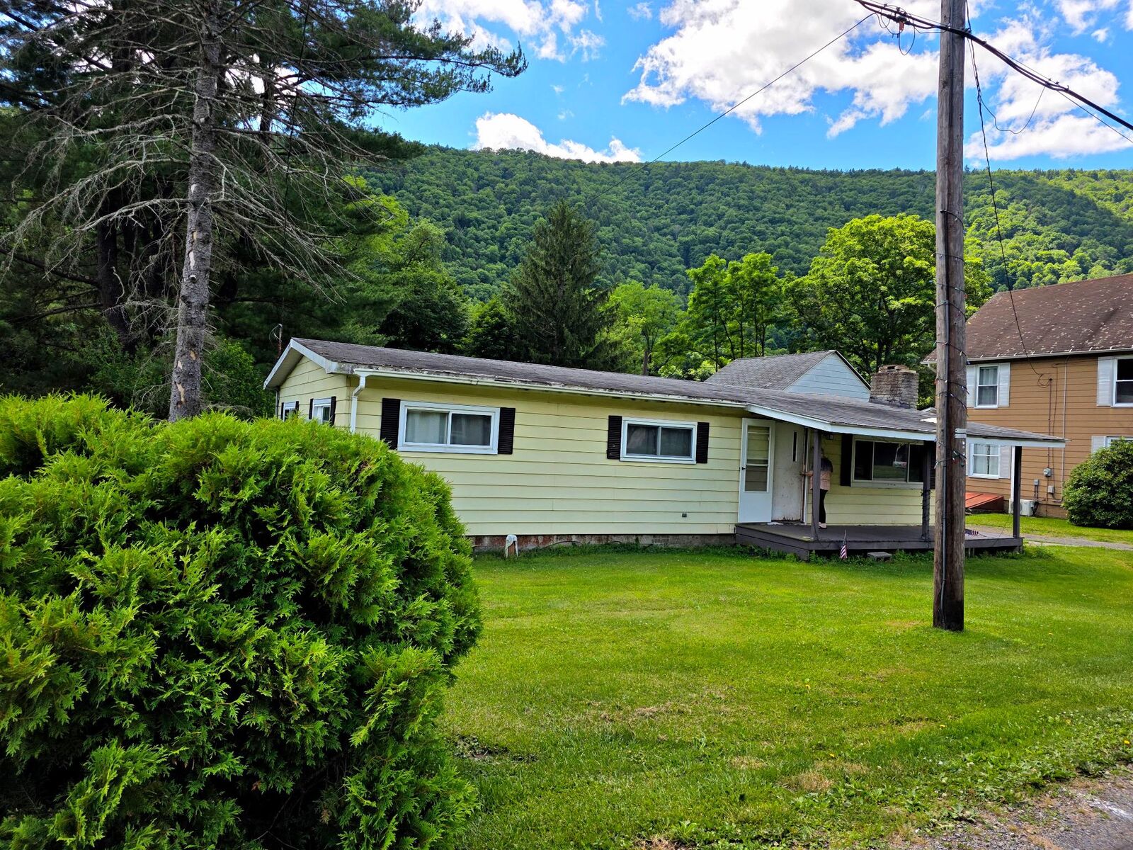 Property Photo:  906 Central Avenue  PA 17764 