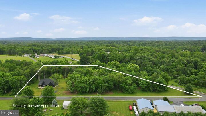 Property Photo:  114 Southpaw Lane  WV 25443 