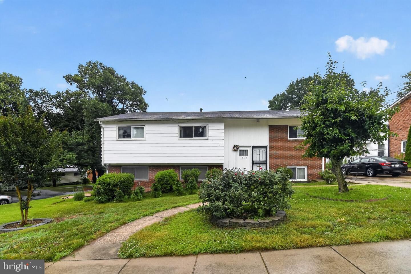 Property Photo:  1207 Oakview Drive  MD 20903 