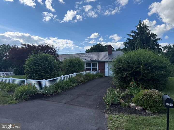 Property Photo:  1030 Saint Paul Street  PA 17837 