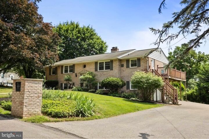 Property Photo: 1390 Arlington Road PA 17403
