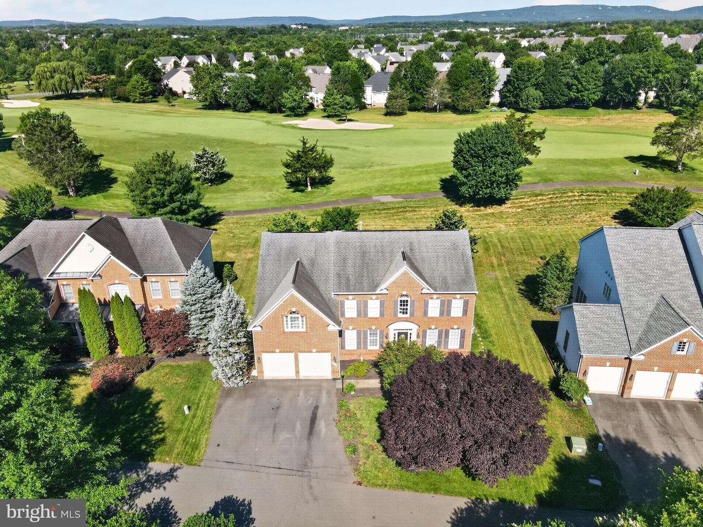 Property Photo: 5434 Sherman Oaks Court VA 20169