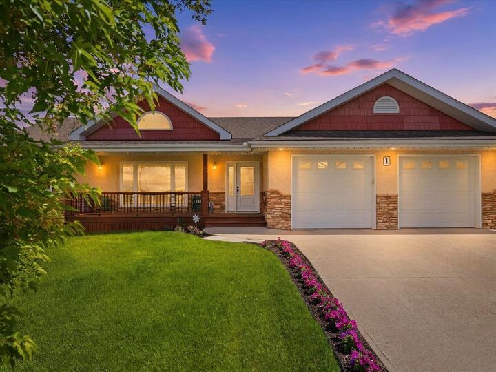 Property Photo:  1 Jeanne Drive  MB R0A 0W0 