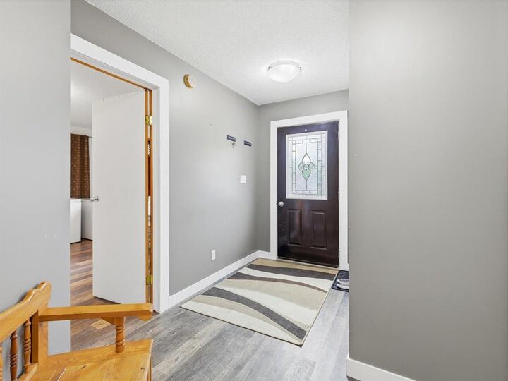 Property Photo:  29126 Pth 12 Highway  MB R5G 1M5 