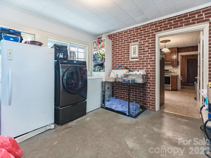 Property Photo:  2111 Emmanuel Church Road  NC 28613 