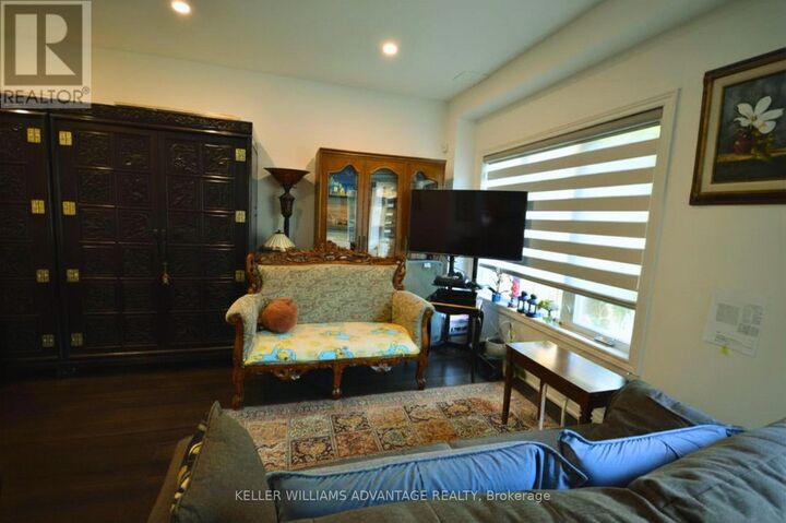 Property Photo:  190 Harding Boulevard 11  ON L4C 0J9 