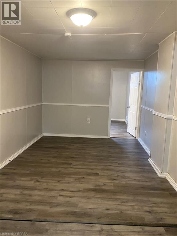 Property Photo:  62 Peel Street  ON N3Y 1S2 