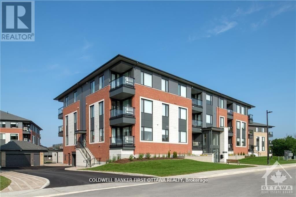 Photo de la propriété:  611 Wanaki Road 302  ON K1K 5B4 