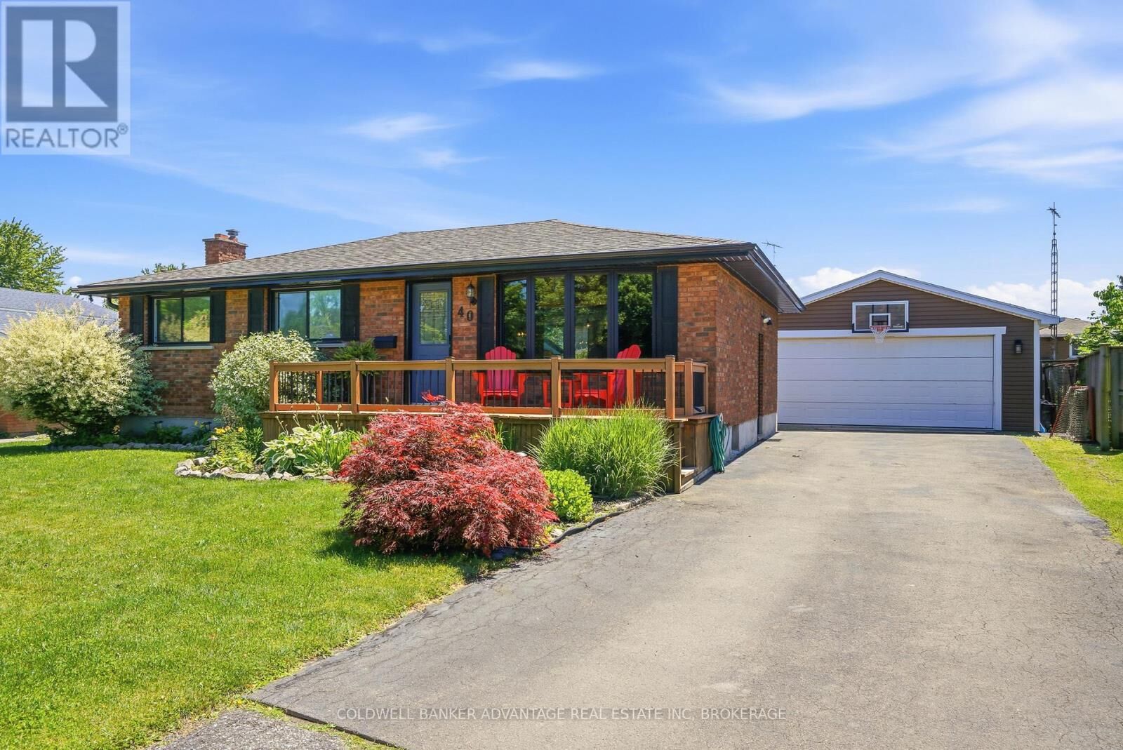 Property Photo: 40 Wellbrook Boulevard ON L3C 5T4