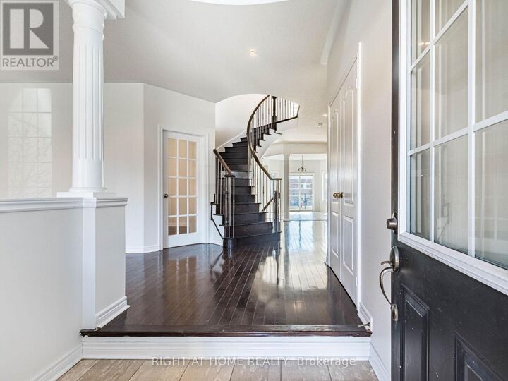 Property Photo:  5441 Valhalla Crescent  ON L5M 0K5 
