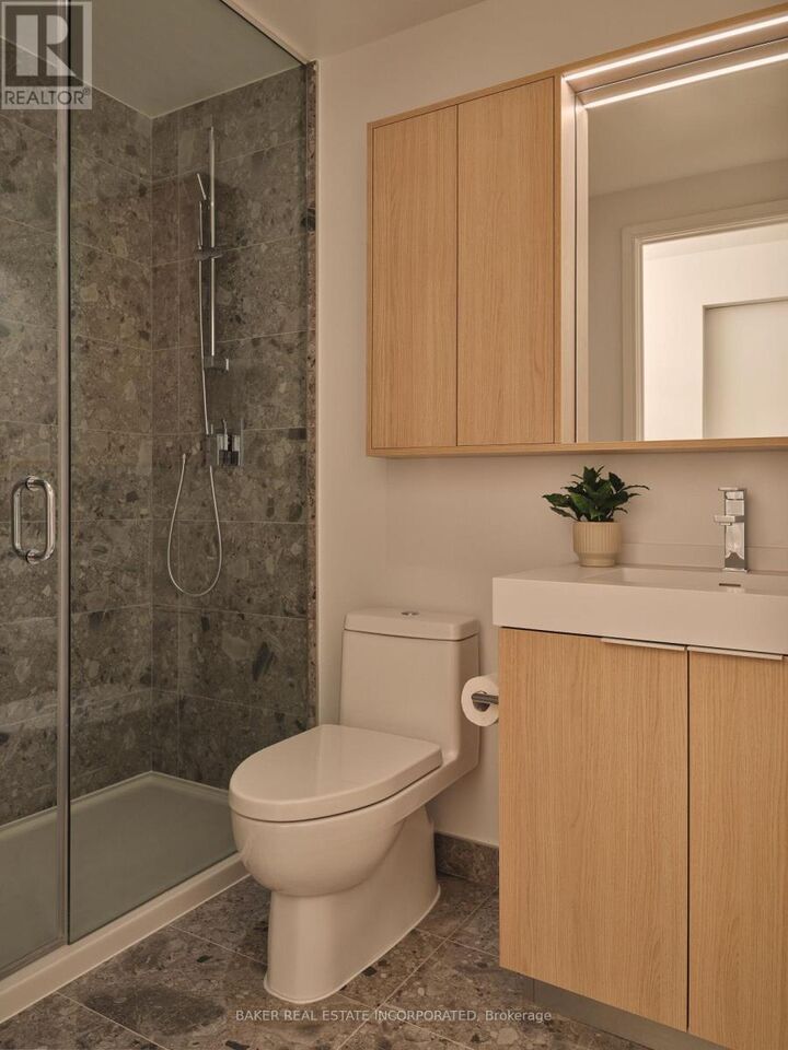 Property Photo:  65 Trinity Street 1007  ON M5A 0Y1 