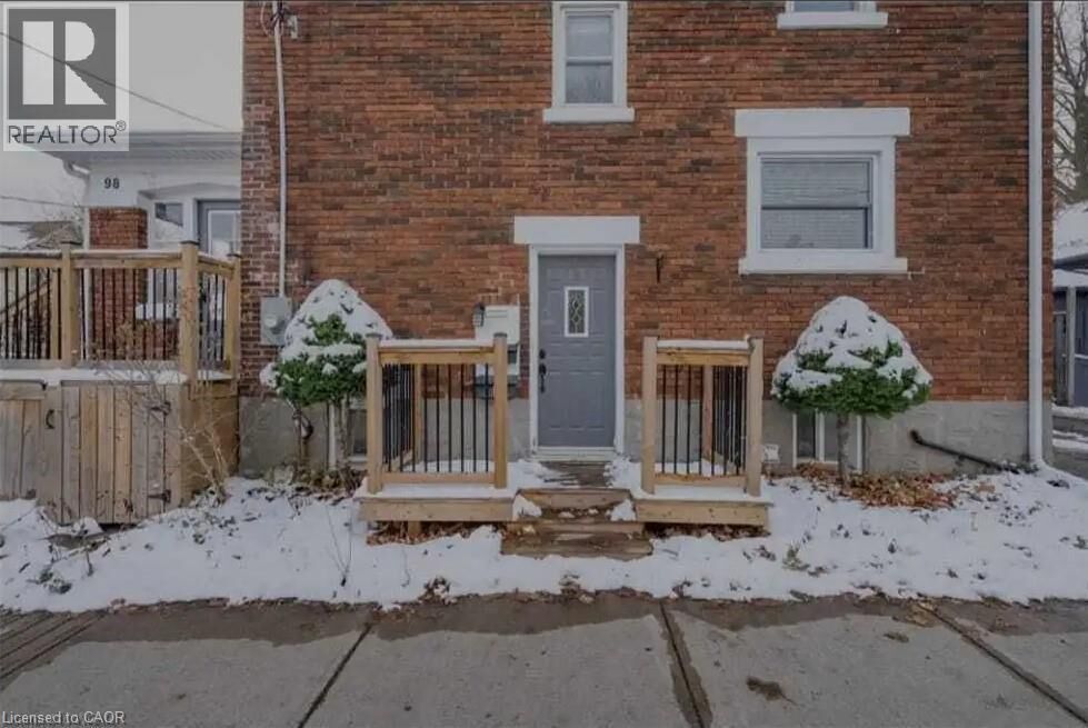 Property Photo:  98 Brubacher Street  ON N2H 2W2 