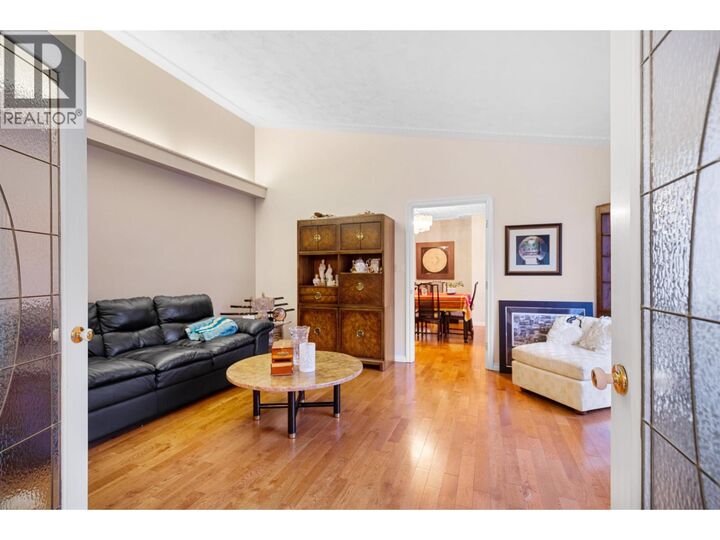 Property Photo: 6843 Valleyview Drive BC V2K 4C6