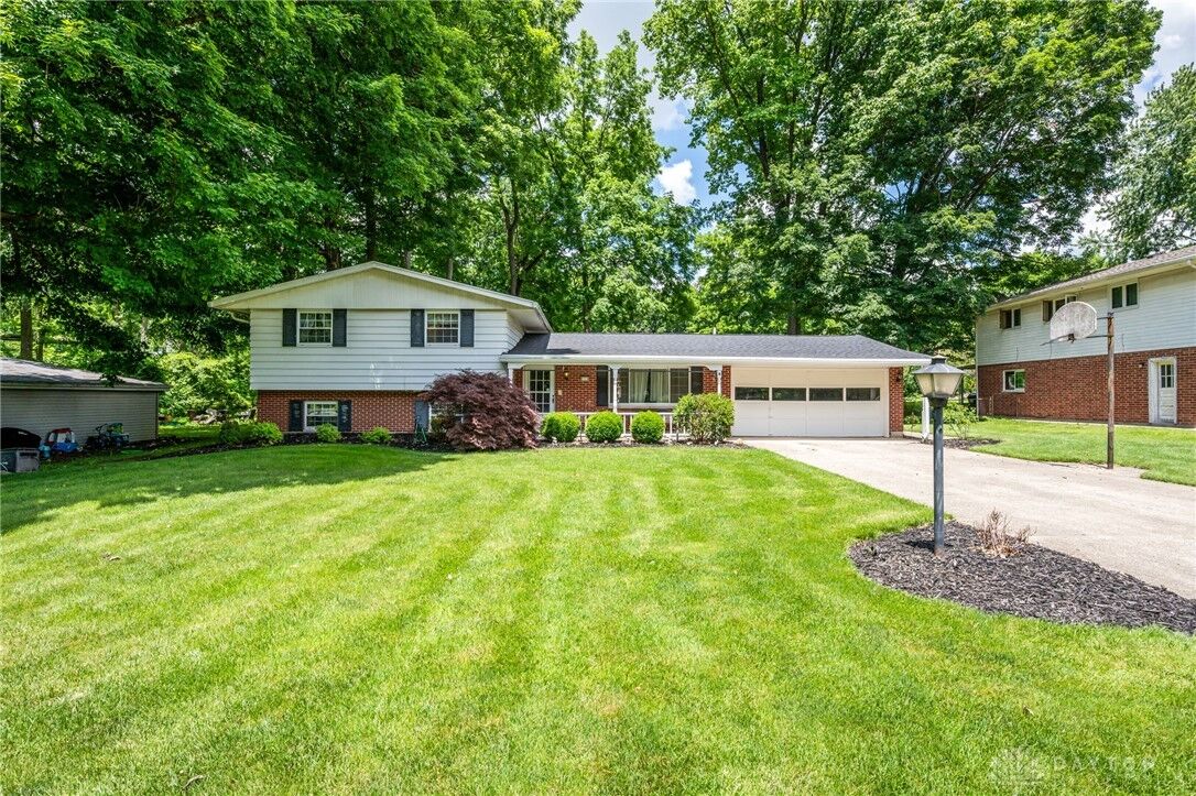 Property Photo: 2718 Bahns Drive OH 45434