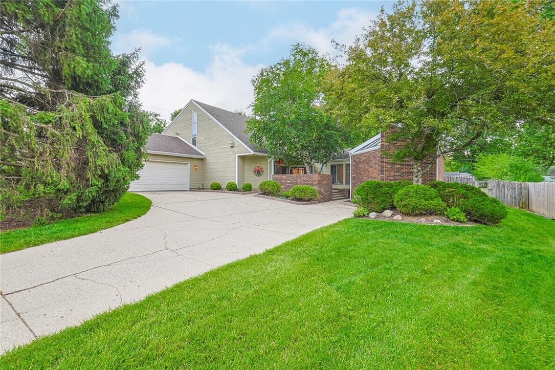 Property Photo:  9040 S Normandy Lane  OH 45458 