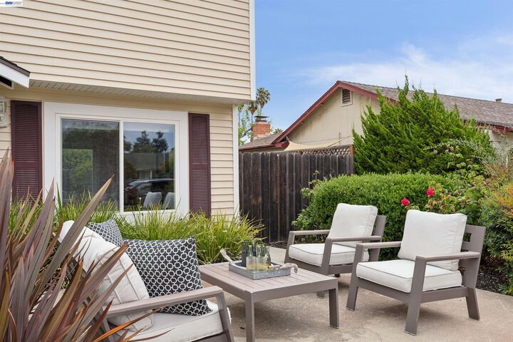 Property Photo: 37842 Dahlia Dr CA 94560