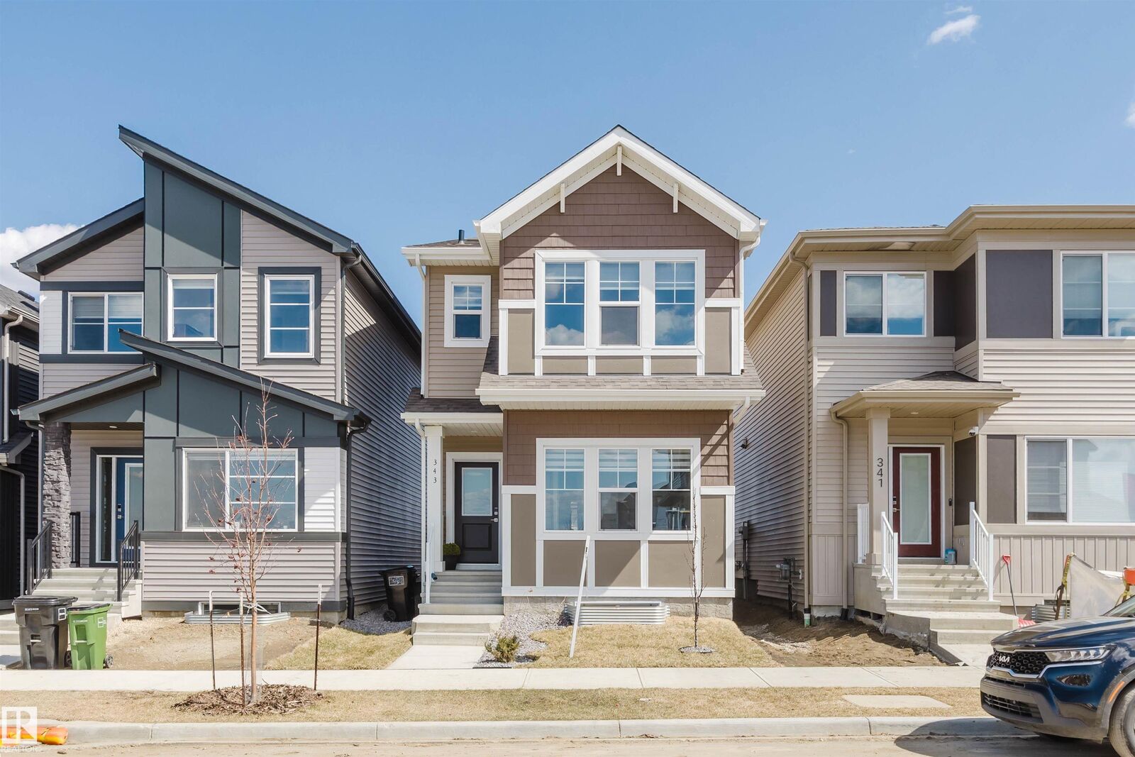 Property Photo:  343 Edgemont Drive NW  AB T6M 3G7 