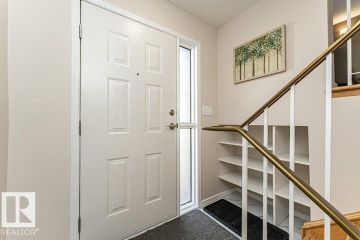 Property Photo:  17610 96 Avenue NW  AB T5T 6C2 