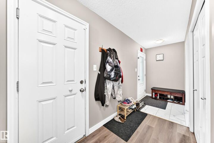 Property Photo:  6123 13 Avenue SW  AB T6X 0M6 
