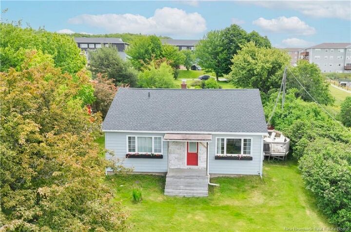 Property Photo:  10 Essex St East  NB E2J 4G5 
