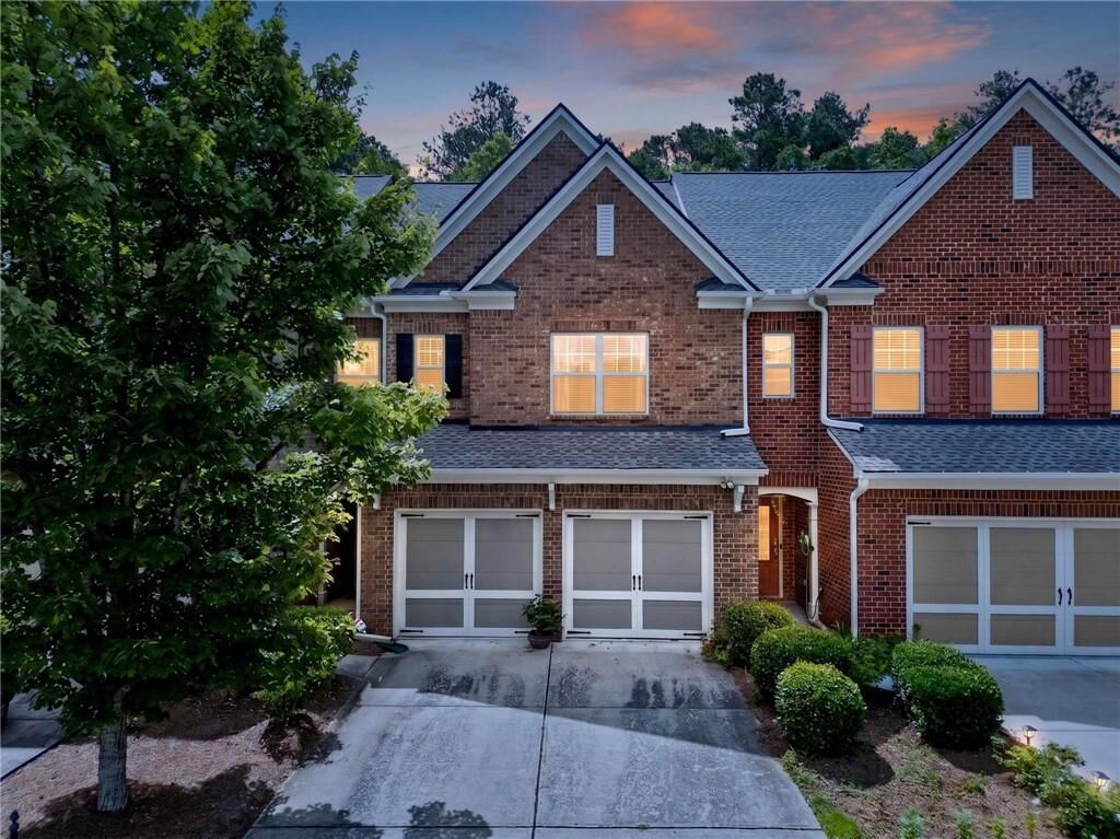Property Photo: 6050 Shiloh Woods Drive GA 30040