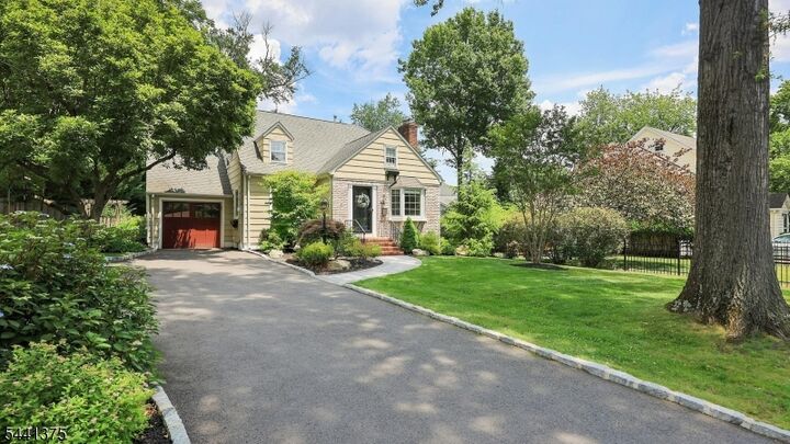 Property Photo:  112 Jefferson Ave  NJ 07090 