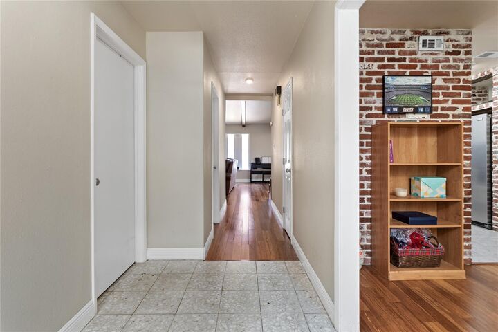 Property Photo:  387 Georgetown Street 20  TX 77707 