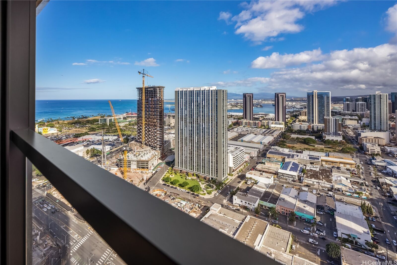 Property Photo: 333 Ward Avenue 3515 HI 96814