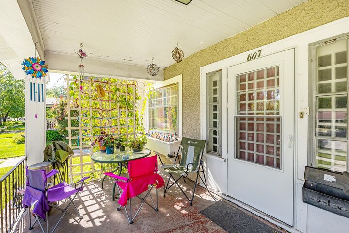 Property Photo: 605 8th Street 607 IA 50010
