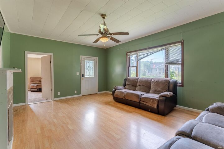 Property Photo:  709 Walnut Street  IN 47635 