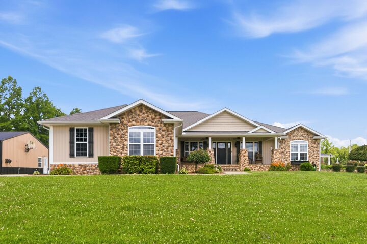 Property Photo:  888 High Moore Road  KY 40741 