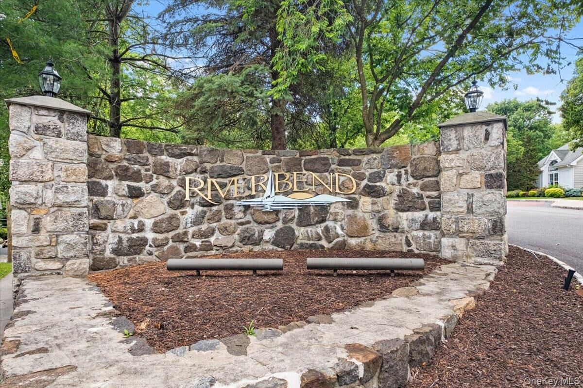 Property Photo:  225 Waterside Close  NY 10566 