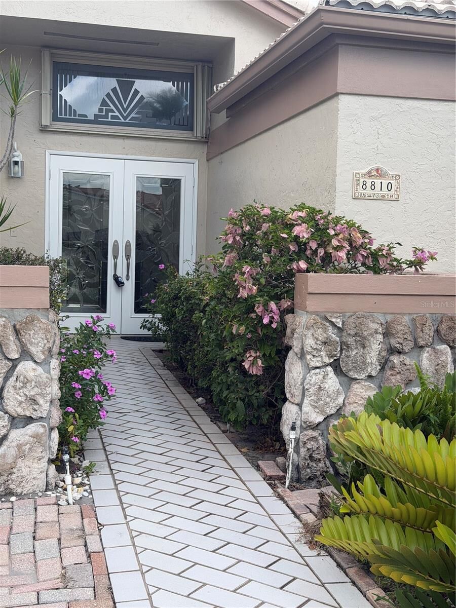 Property Photo:  8810 Boatswain Drive  FL 33436 