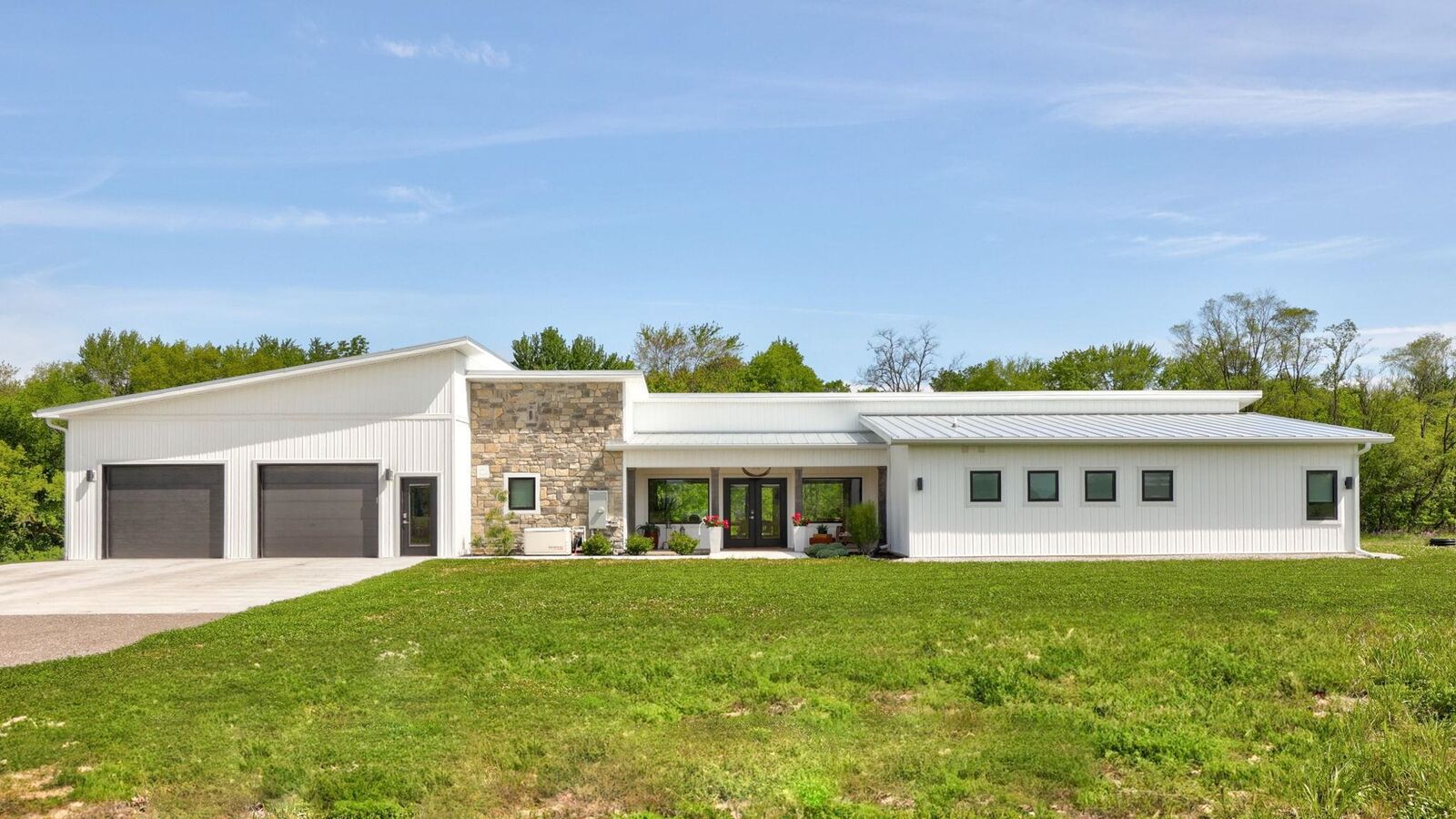 Property Photo:  5595 Riverview Drive  MI 48722 