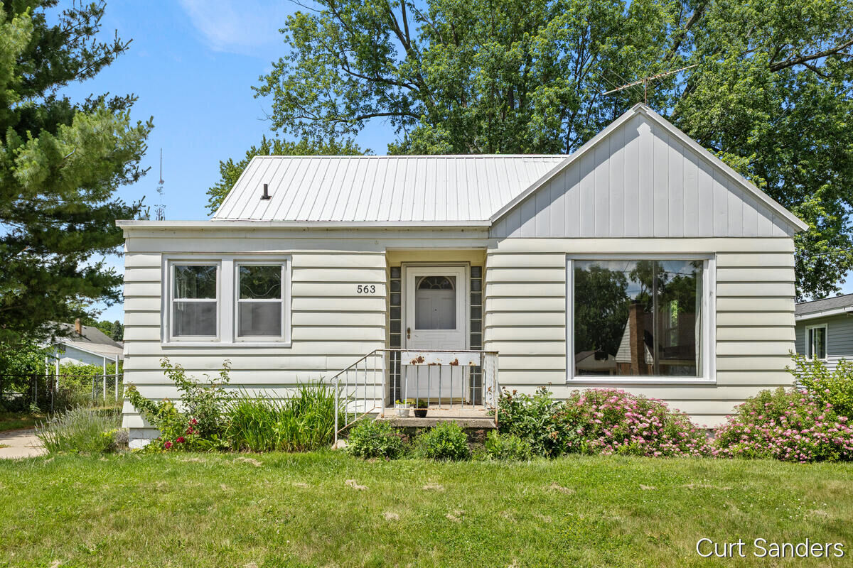 Property Photo:  563 Ferris Street NW  MI 49544 