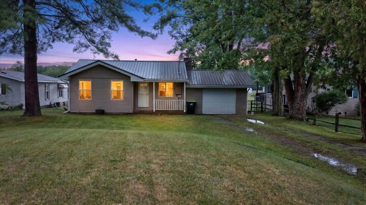 Property Photo:  1043 McKimmy Drive  MI 48612 