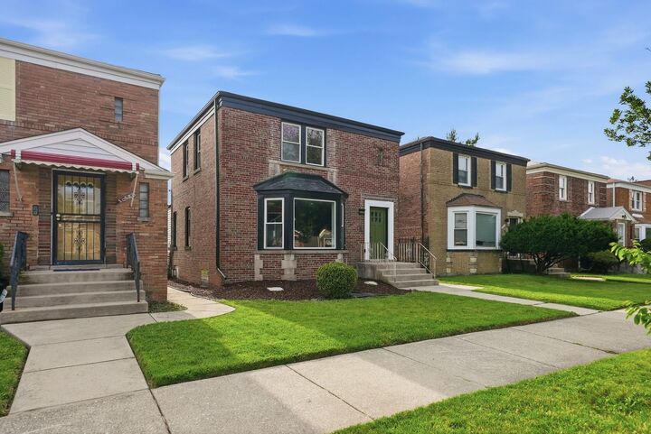 Property Photo: 10516 S King Drive IL 60628
